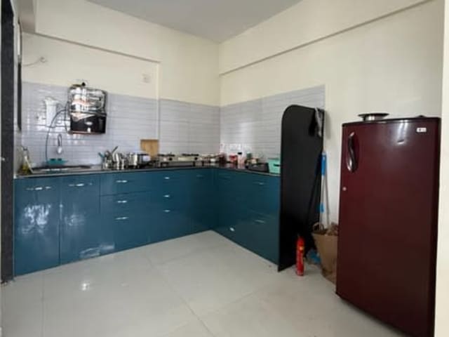 Single Occupancy Available – Fully Furnished — living area and home amenities