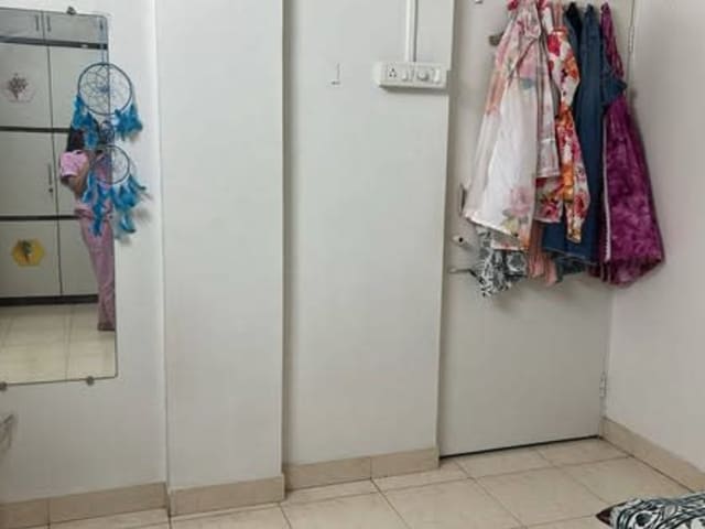 2BHK Flat in Kothrud for Female Flatmate — bedroom interior view