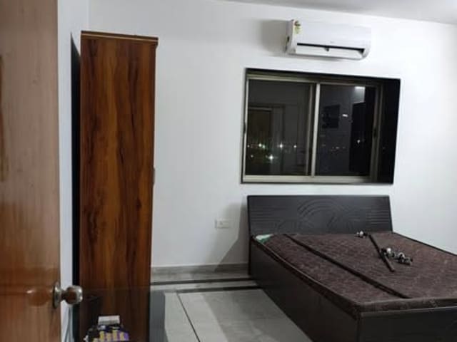 Single Occupancy Room in 2BHK, Koregaon Park — property photo 1 of 5