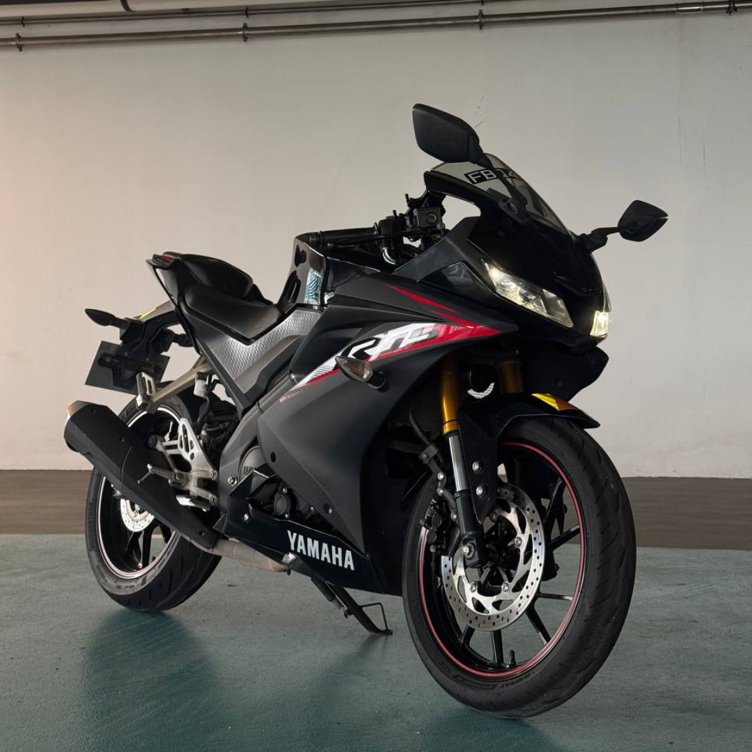 YAMAHA R15 V3