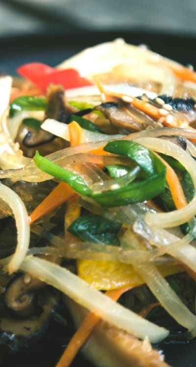 Image alt text: Thinning carrot seedlings at the right time