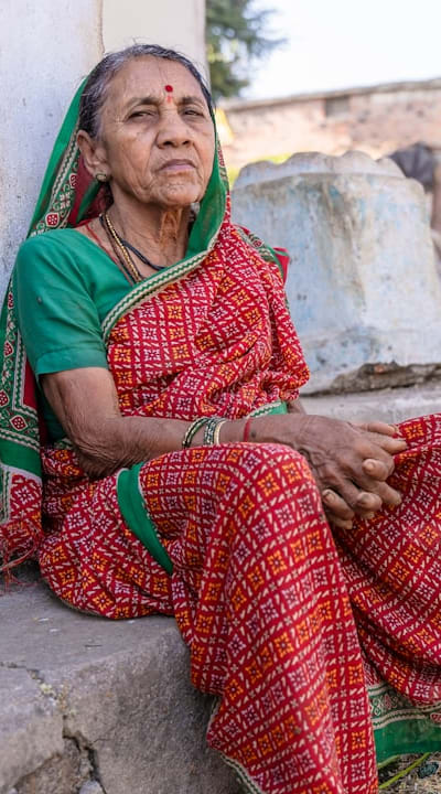 Biennial flower seedlings require proper fertilization for optimal growth.