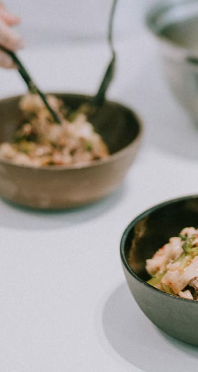 Choosing ripe tomatoes for seed collection.