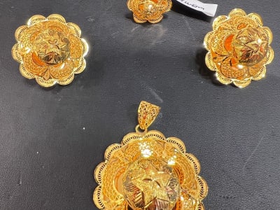 Complet Necklaces , Can make in different size.