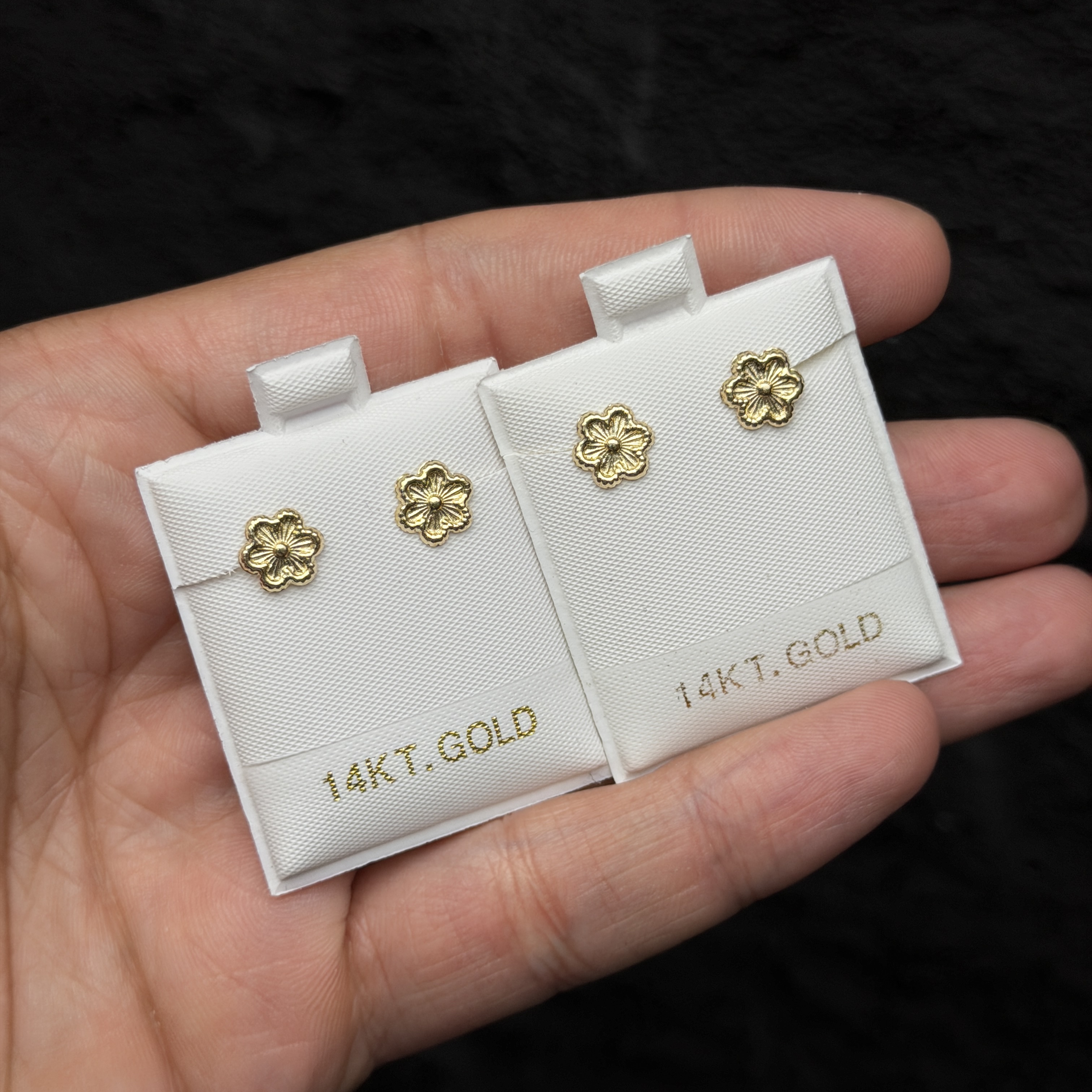 Aretes flor oro 14K