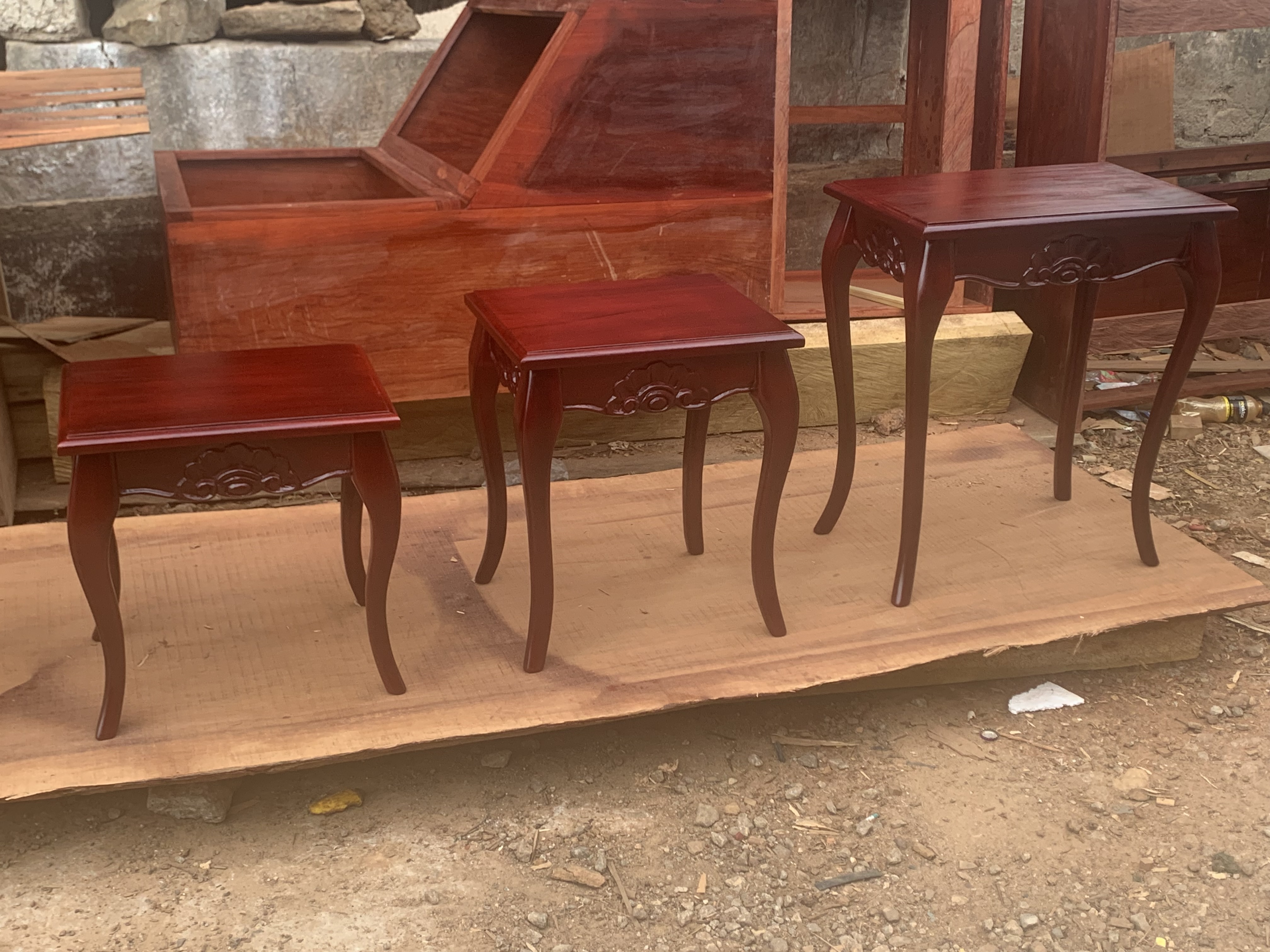 Guéridons , cosoles, meubles de decorations