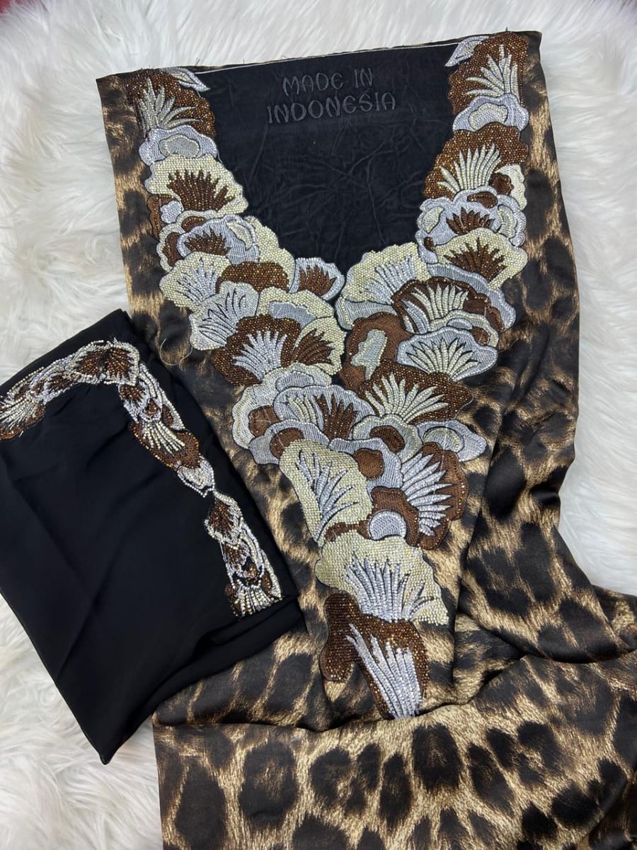 Mikhwar Andaloussi Tiger Noir - Tissu 3ars Mariage UAE Premium couleur noir et doré - Mikhwar UAE authentique disponible au Maroc chez Zargue