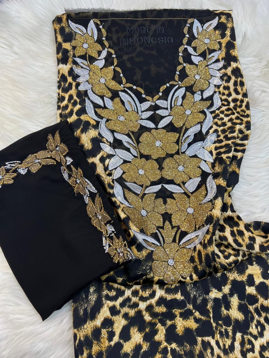 Mikhwar Andaloussi Tiger Noir - Tissu 3ars Mariage UAE Premium couleur noir et doré - Mikhwar UAE authentique disponible au Maroc chez Zargue