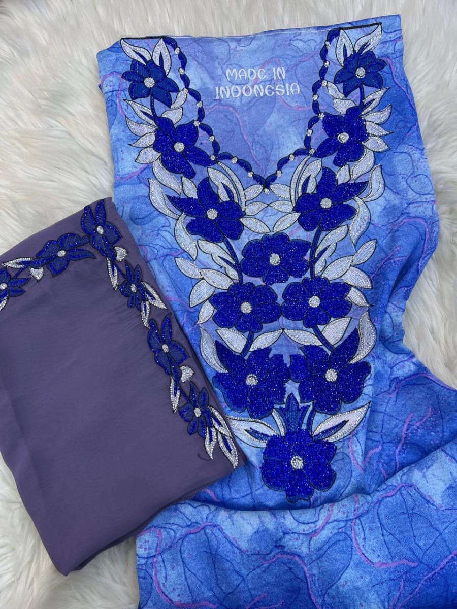 Mikhwar Andaloussi Bleu Brode - Tissu Mariage 3ars Maroc couleur bleu et blanc - Mikhwar UAE authentique disponible au Maroc chez Zargue