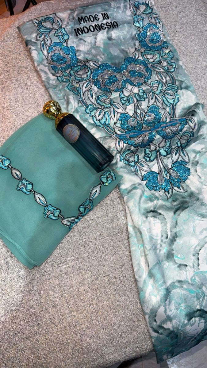 Mikhwar Andaloussi Turquoise Brode - Tissu Mariage 3ars Maroc couleur turquoise et bleu - Mikhwar UAE authentique disponible au Maroc chez Zargue