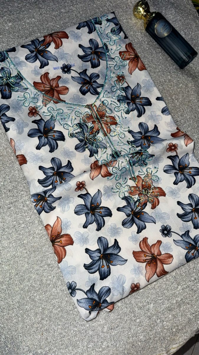Mikhwar Andaloussi Blanc Brode - Tissu Mariage 3ars Maroc couleur blanc et bleu - Mikhwar UAE authentique disponible au Maroc chez Zargue