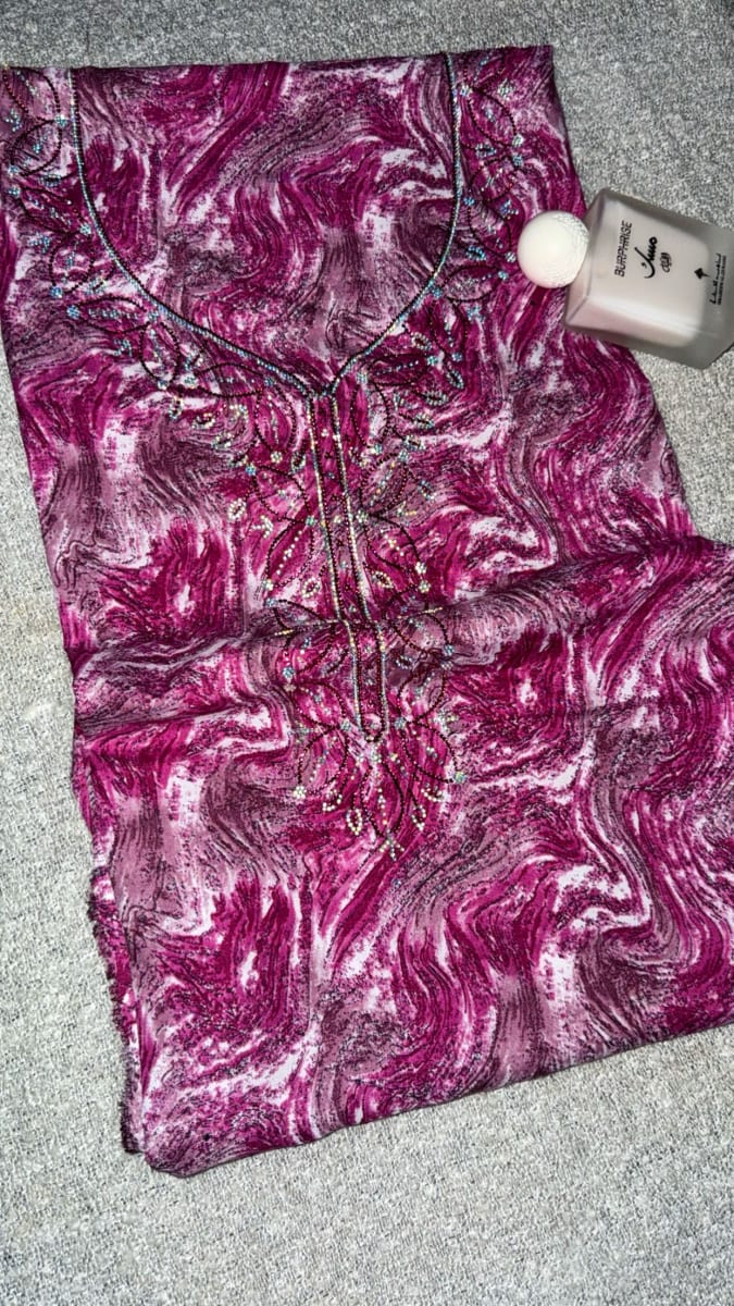 Mikhwar Andaloussi Violet Brode - Tissu Mariage 3ars Maroc couleur violet et rose - Mikhwar UAE authentique disponible au Maroc chez Zargue