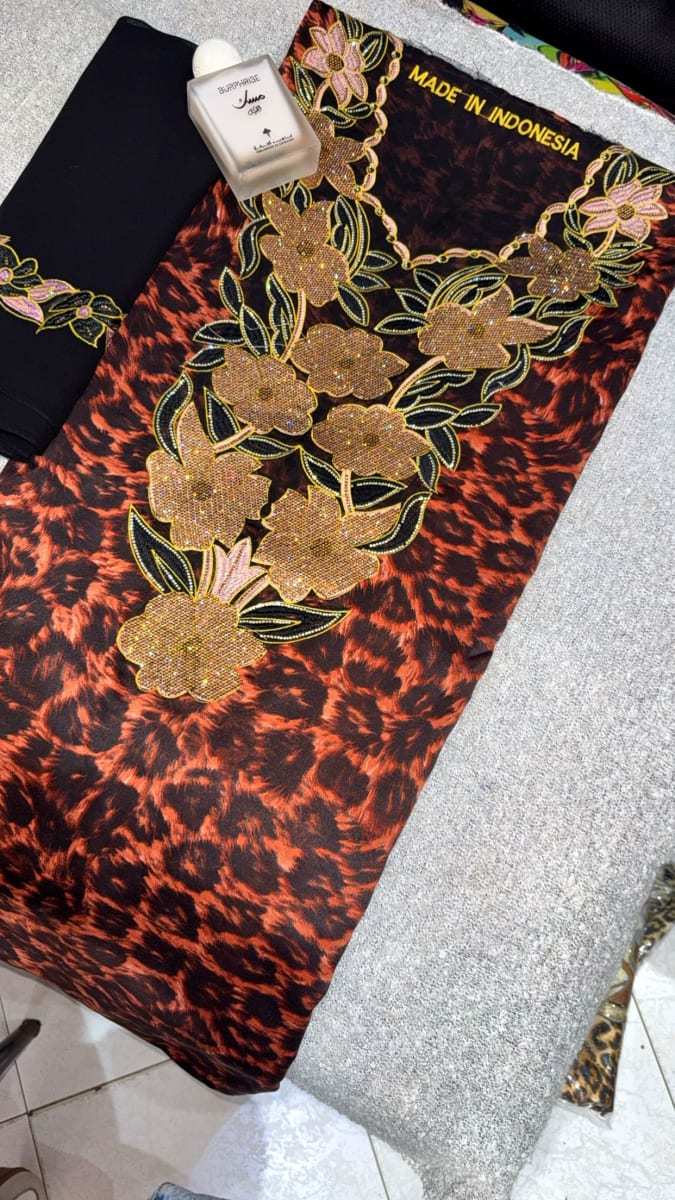 Mikhwar Andaloussi Tiger Orange - Tissu 3ars Mariage UAE Premium couleur orange et doré - Mikhwar UAE authentique disponible au Maroc chez Zargue