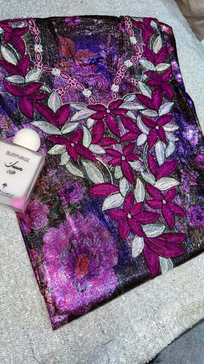 Tlija Italie Violet Elegant - Tissu Caftan Mariage Marocain couleur violet et rose - Mikhwar UAE authentique disponible au Maroc chez Zargue