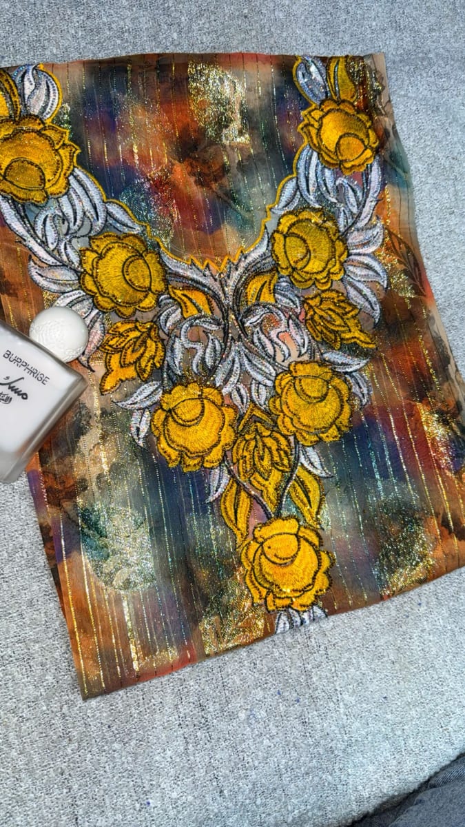 Tlija Italie Jaune Elegant - Tissu Caftan Mariage Marocain couleur jaune et marron - Mikhwar UAE authentique disponible au Maroc chez Zargue