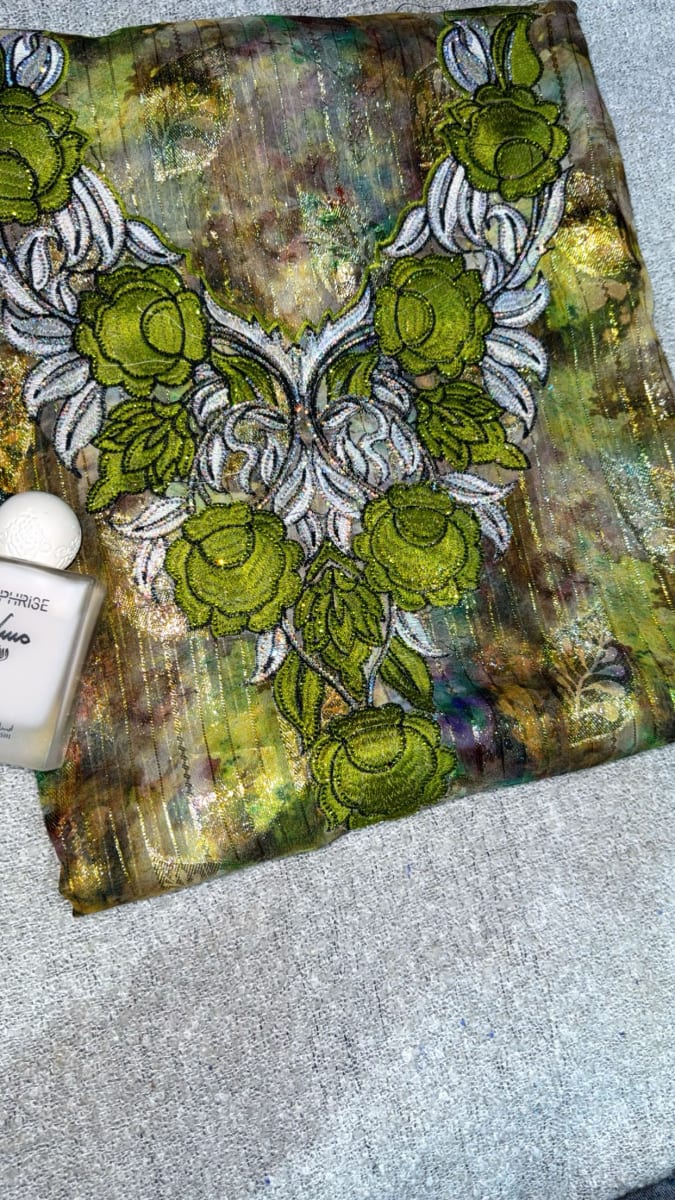 Tlija Italie Vert Elegant - Tissu Caftan Mariage Marocain couleur vert et or - Mikhwar UAE authentique disponible au Maroc chez Zargue