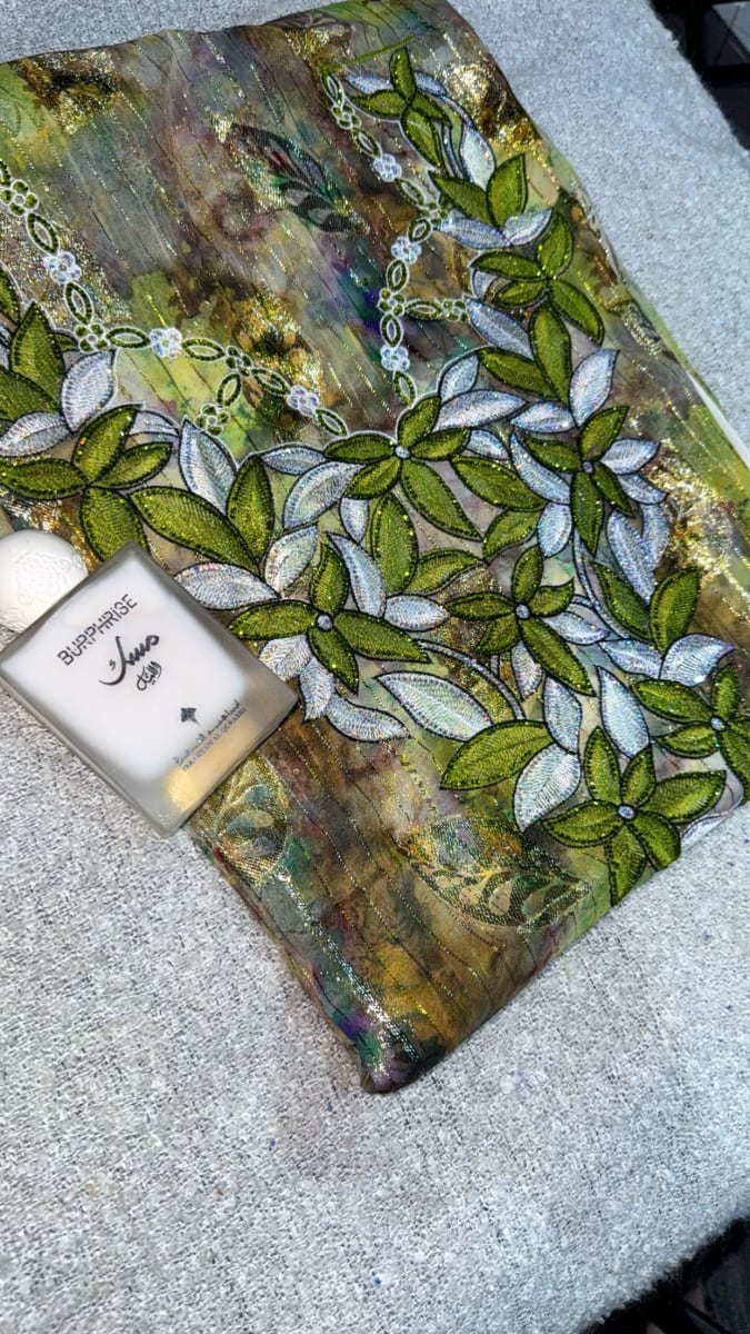 Tlija Italie Vert Elegant - Tissu Caftan Mariage Marocain couleur vert et blanc - Mikhwar UAE authentique disponible au Maroc chez Zargue