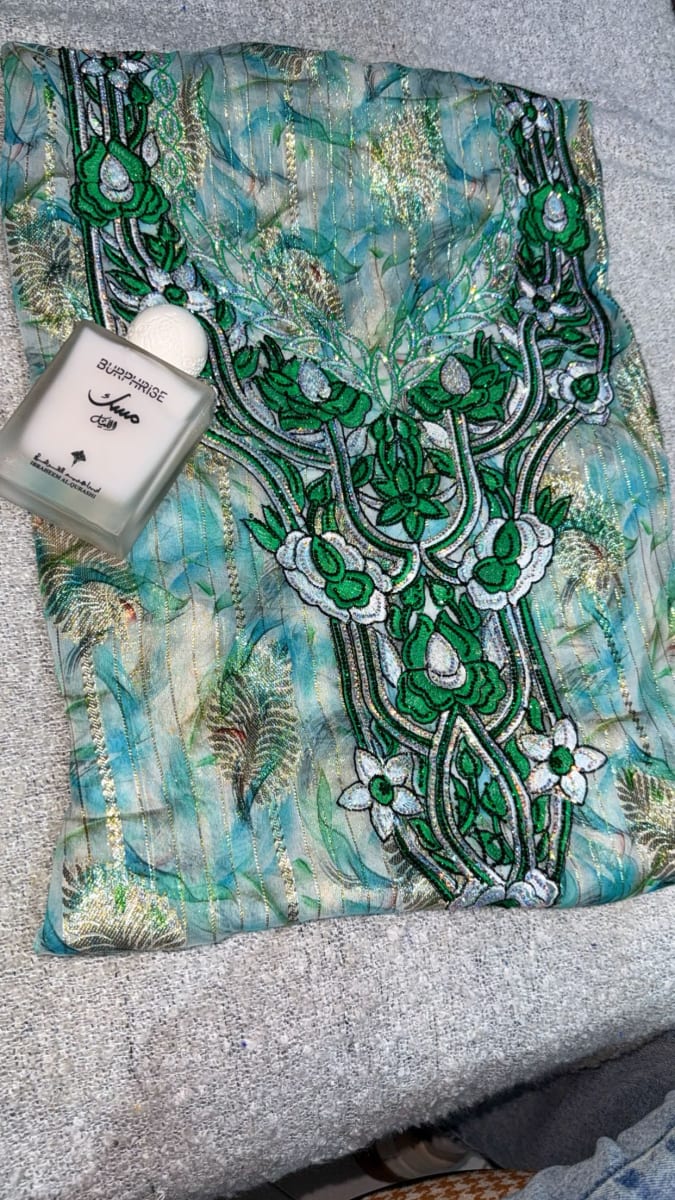 Tlija Italie Vert Elegant - Tissu Caftan Mariage Marocain couleur vert et bleu - Mikhwar UAE authentique disponible au Maroc chez Zargue