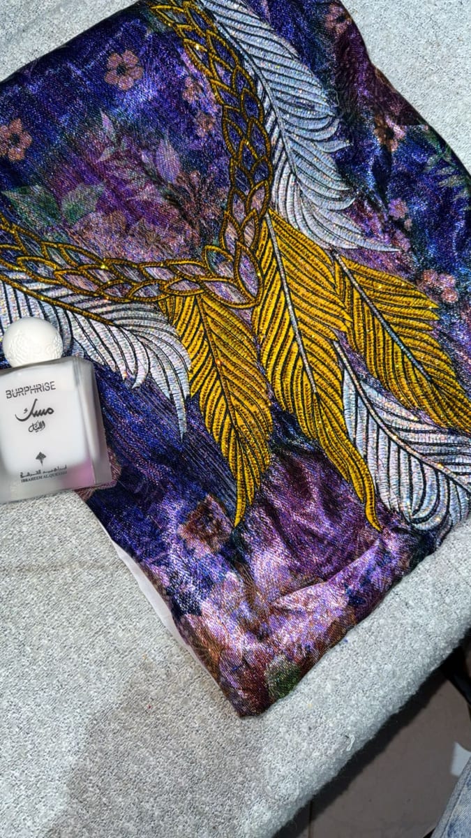 Tlija Italie Violet Elegant - Tissu Caftan Mariage Marocain couleur violet et doré - Mikhwar UAE authentique disponible au Maroc chez Zargue