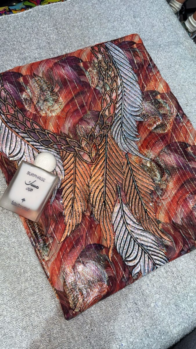 Tlija Italie Rouge Elegant - Tissu Caftan Mariage Marocain couleur rouge et orange - Mikhwar UAE authentique disponible au Maroc chez Zargue