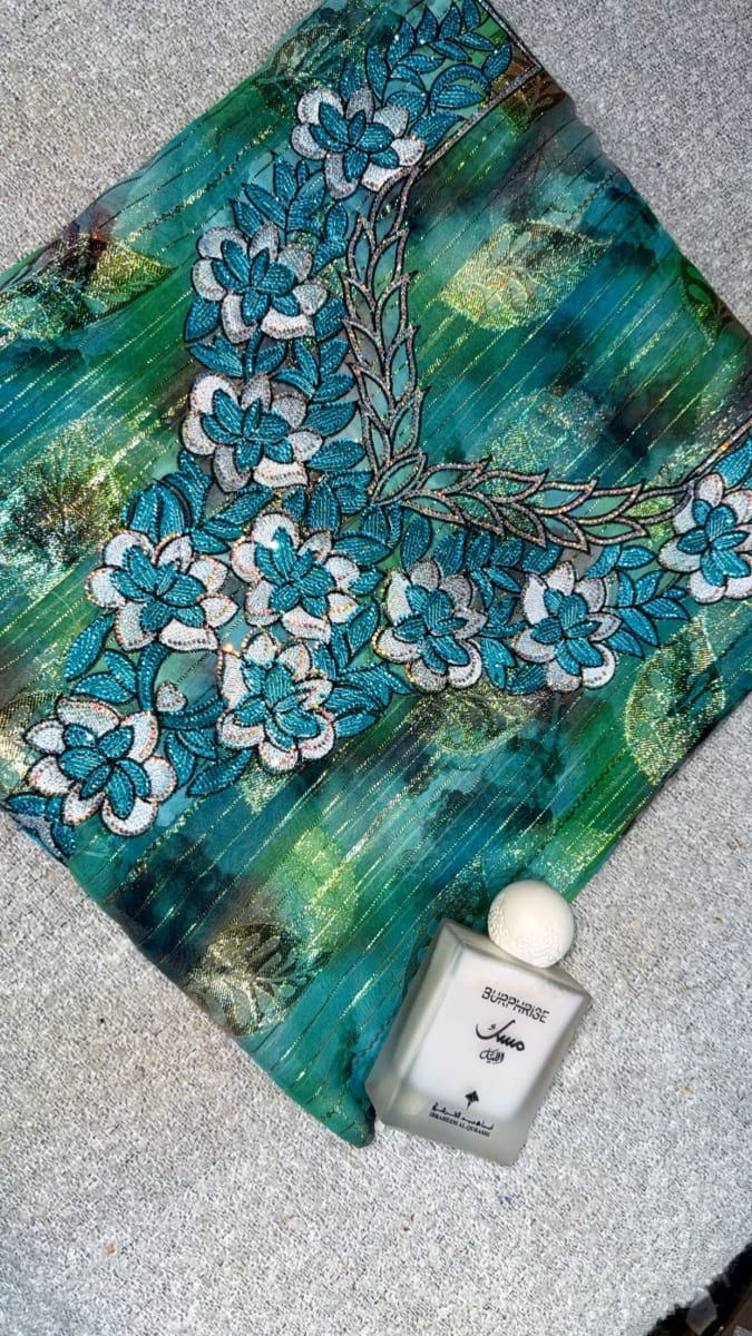 Tlija Italie Vert Elegant - Tissu Caftan Mariage Marocain couleur vert et bleu - Mikhwar UAE authentique disponible au Maroc chez Zargue