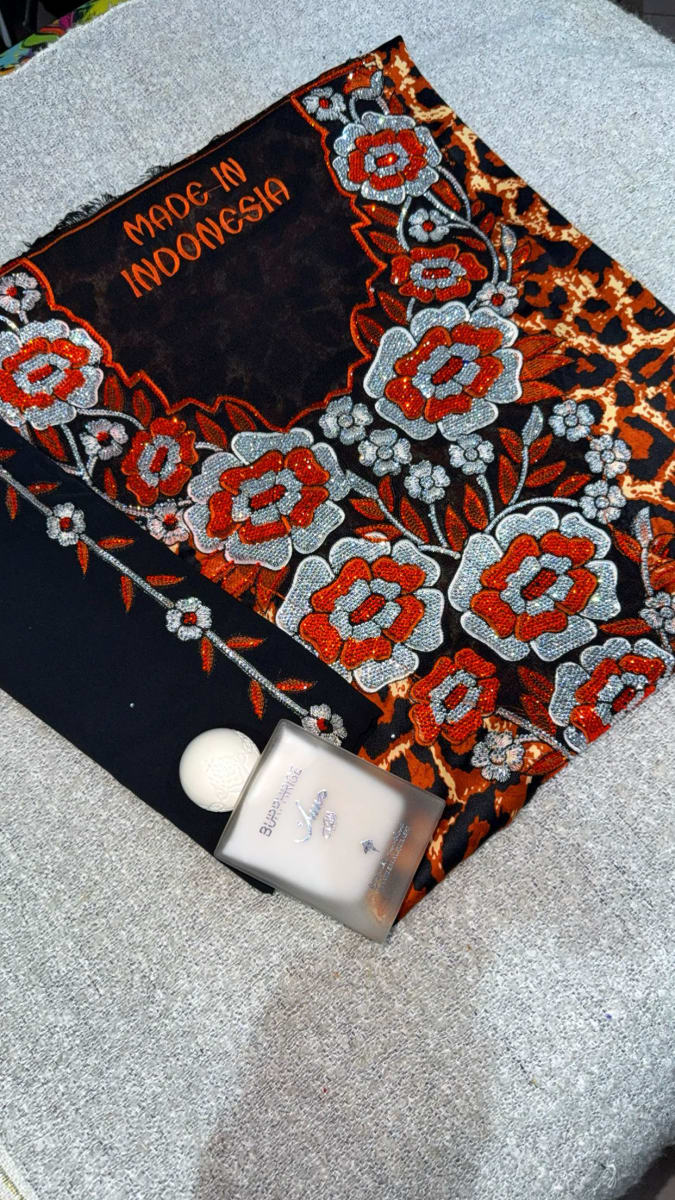 Mikhwar Andaloussi Tiger Noir - Tissu 3ars Mariage UAE Premium couleur noir et rouge - Mikhwar UAE authentique disponible au Maroc chez Zargue