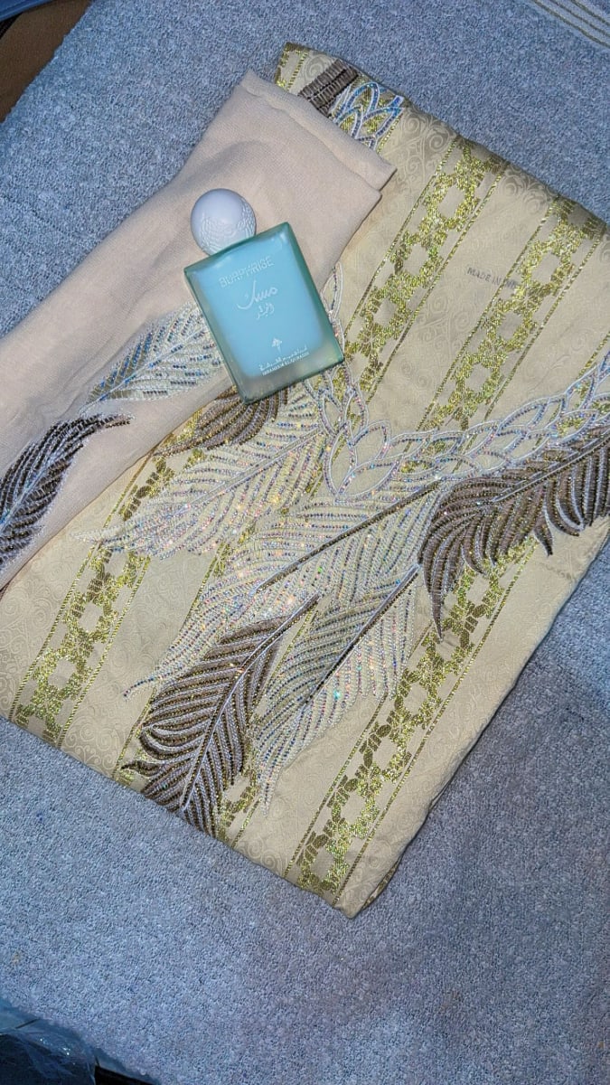 Mikhwar Jawhara Beige - Tissu Luxe 3ars Mariage UAE couleur beige et dore - Mikhwar UAE authentique disponible au Maroc chez Zargue