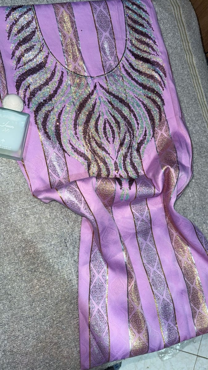 Mikhwar Jawhara Violet - Tissu Luxe 3ars Mariage UAE couleur violet et doré - Mikhwar UAE authentique disponible au Maroc chez Zargue