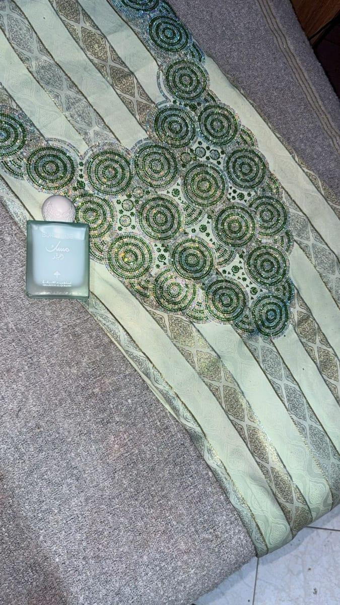 Mikhwar Jawhara Blanc - Tissu Luxe 3ars Mariage UAE couleur blanc et vert - Mikhwar UAE authentique disponible au Maroc chez Zargue