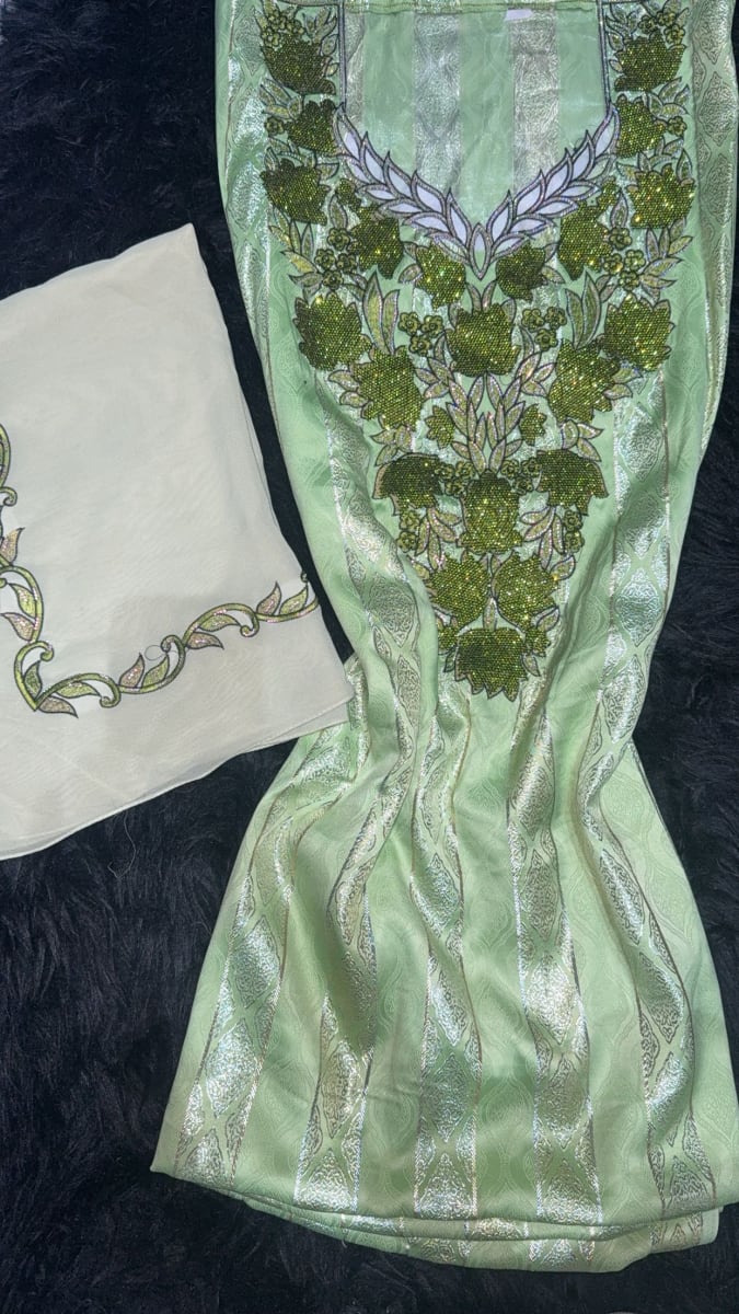 Mikhwar Jawhara Vert - Tissu Luxe 3ars Mariage UAE couleur vert et or - Mikhwar UAE authentique disponible au Maroc chez Zargue