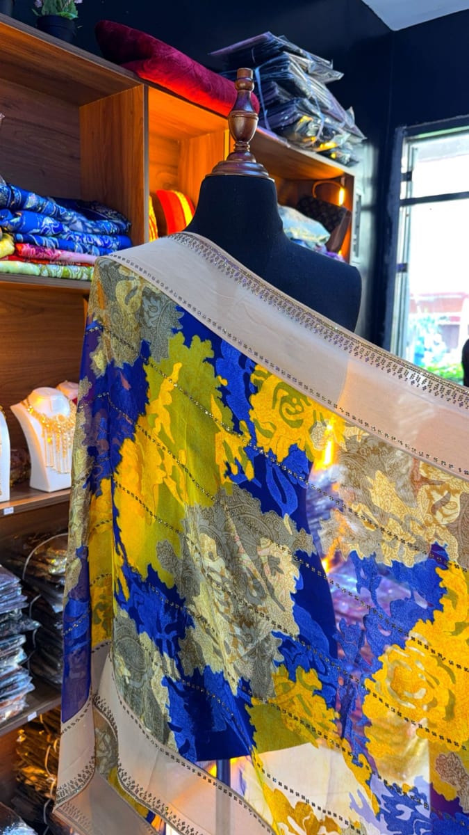 Foulard Tlija Bleu - Chale Elegant UAE Mariee Marocaine couleur bleu et jaune - Foulard UAE authentique disponible au Maroc chez Zargue