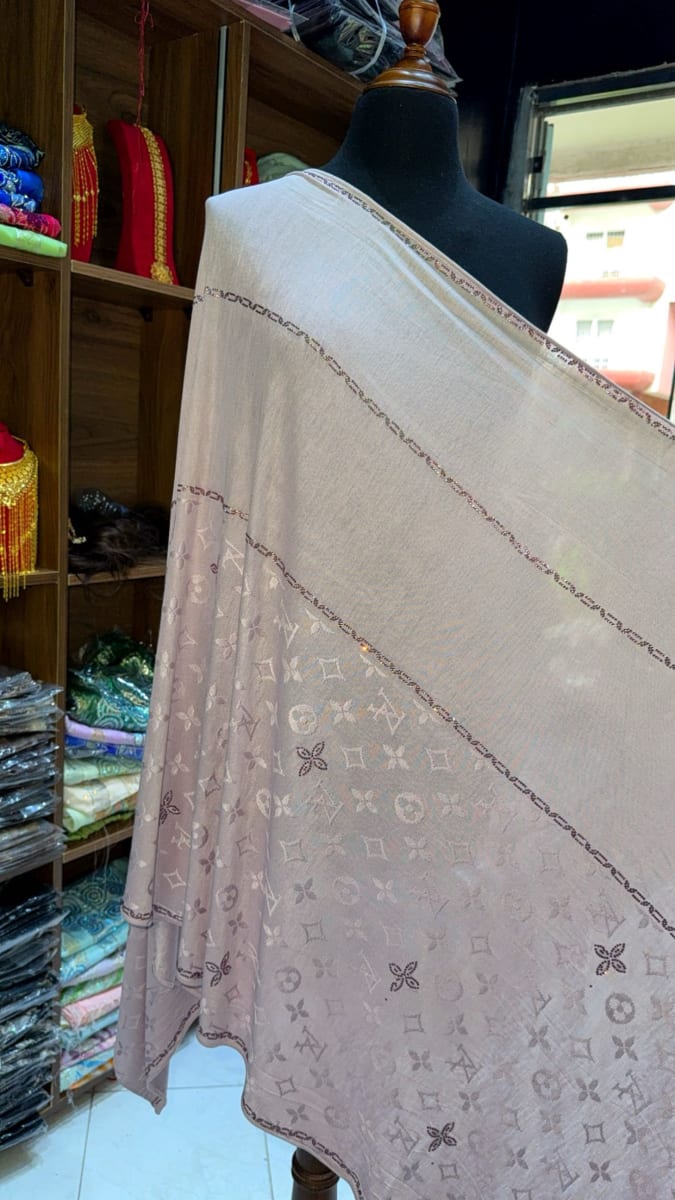 Tissu Beige Traditionnel UAE - Mariage 3ars Maroc couleur beige et marron - Foulard UAE authentique disponible au Maroc chez Zargue