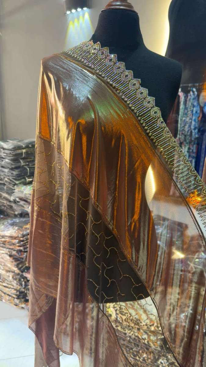 Foulard Carre Dore UAE Premium - Chale Mariage Maroc couleur dore et marron - Foulard UAE authentique disponible au Maroc chez Zargue