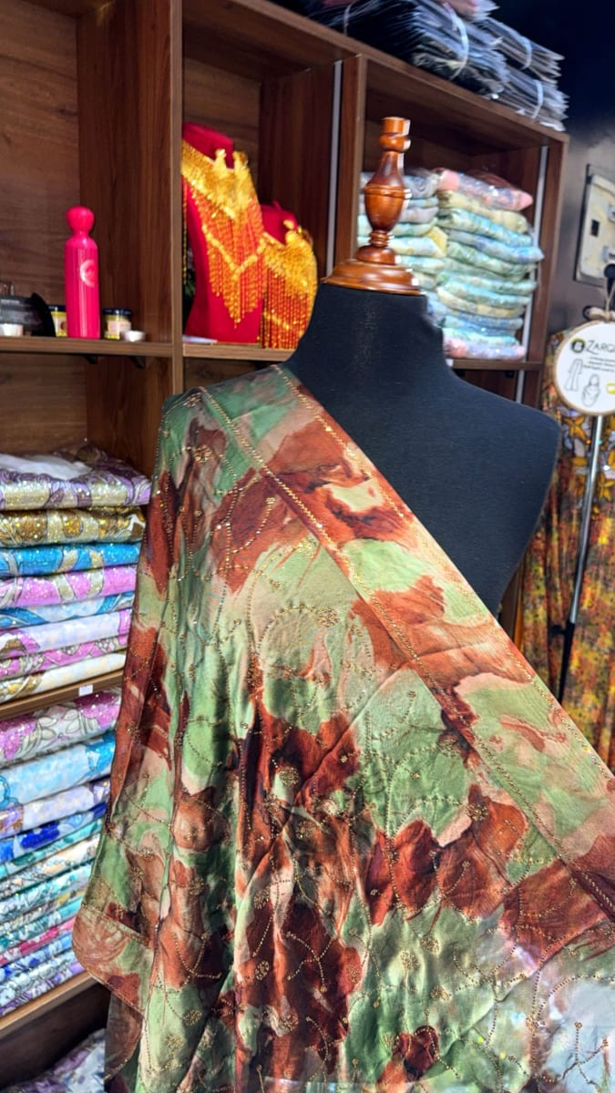 Foulard Tlija Rouge - Chale Elegant UAE Mariee Marocaine couleur rouge et vert - Foulard UAE authentique disponible au Maroc chez Zargue