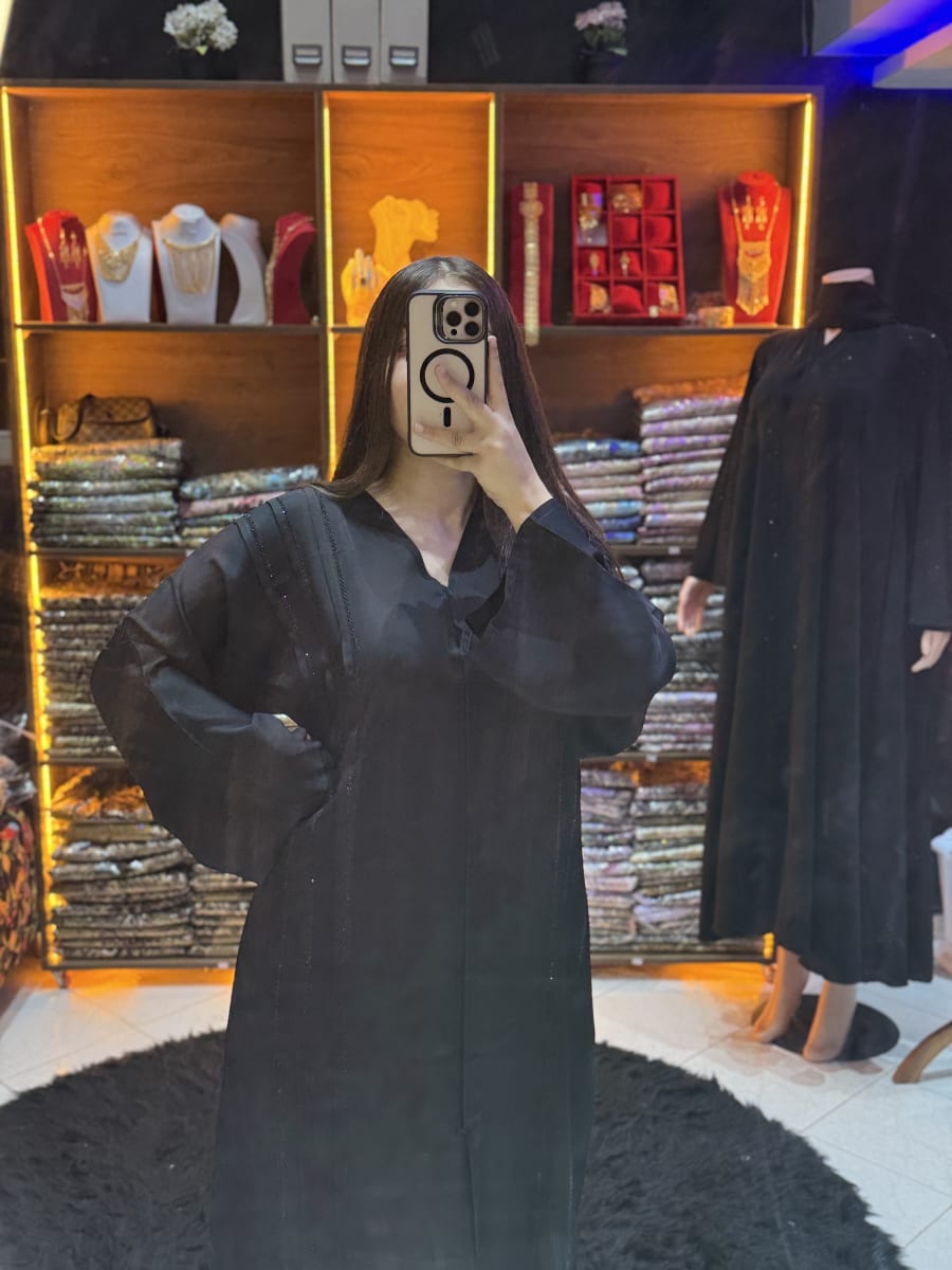 Abaya Noir Premium UAE - Robe Elegante Mariage Maroc couleur noir et dore - Abaya Dubai authentique disponible au Maroc chez Zargue