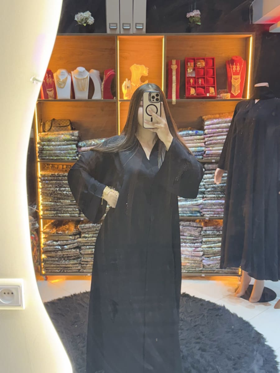 Abaya Noir Premium UAE - Robe Elegante Mariage Maroc couleur noir et dore - Abaya Dubai authentique disponible au Maroc chez Zargue