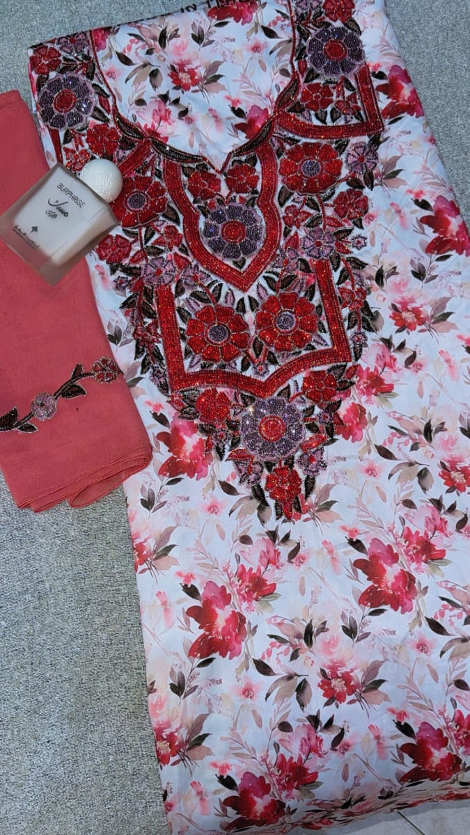 Tlija Italie 3D Rouge - Tissu Caftan Mariee 2026 Maroc couleur rouge et rose - Mikhwar UAE authentique disponible au Maroc chez Zargue