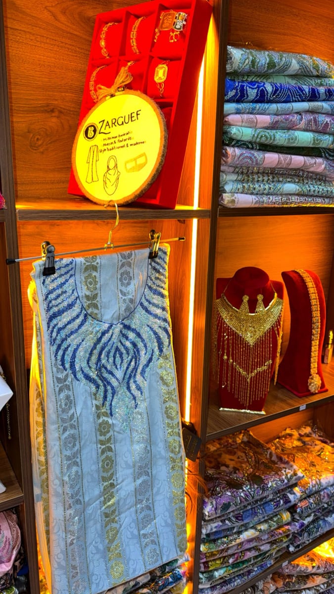 Mikhwar Jawhara Bleu - Tissu Mariage Premium Emirats couleur bleu et doré - Mikhwar UAE authentique disponible au Maroc chez Zargue