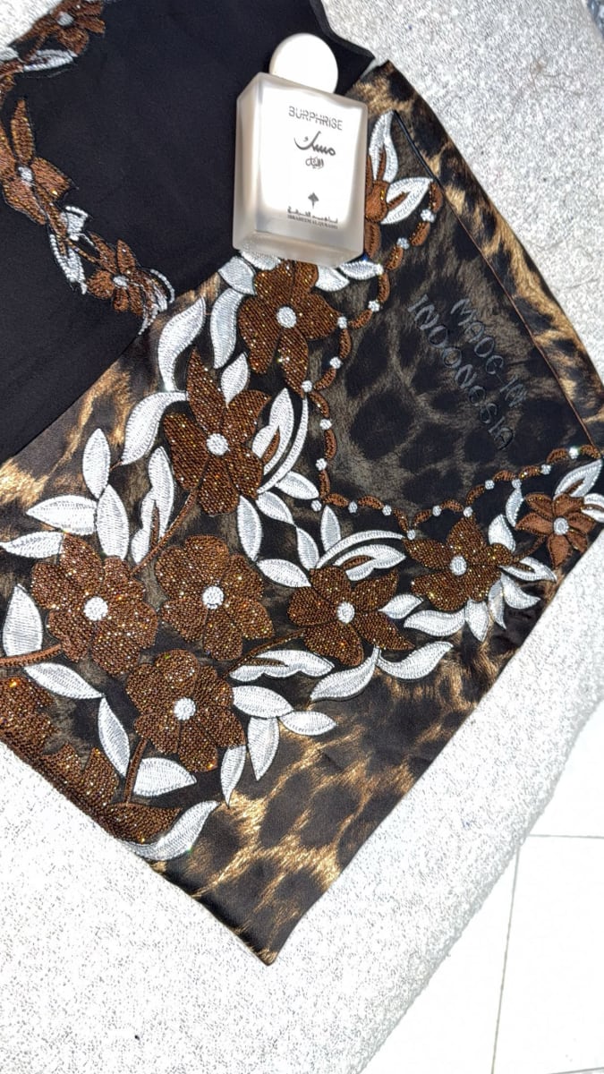 Mikhwar Andaloussi Tiger Noir - Tissu 3ars Mariage UAE Premium couleur noir et doré - Mikhwar UAE authentique disponible au Maroc chez Zargue