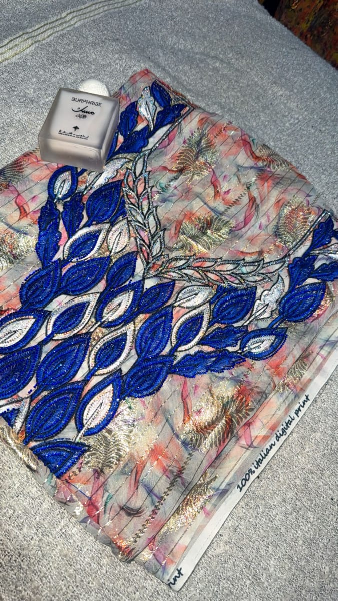 Tlija Italie Bleu Elegant - Tissu Caftan Mariage Marocain couleur bleu et rose - Mikhwar UAE authentique disponible au Maroc chez Zargue