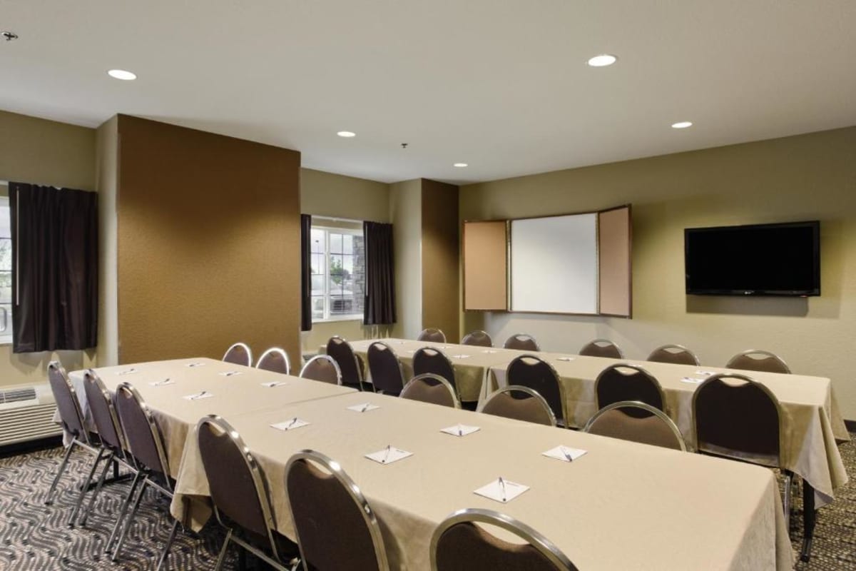 800 sq ft meeting room and conference hall at Microtel Williston