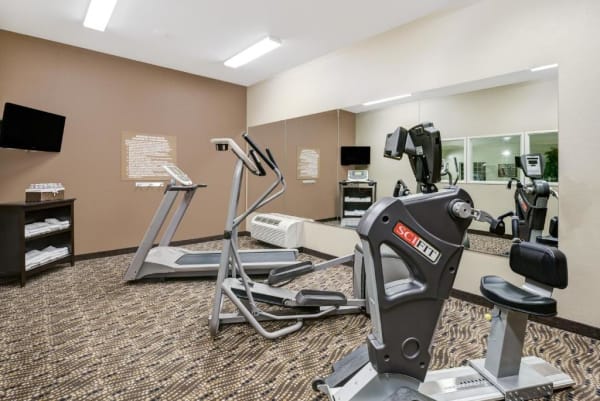 Fitness centre and gym at Microtel Williston
