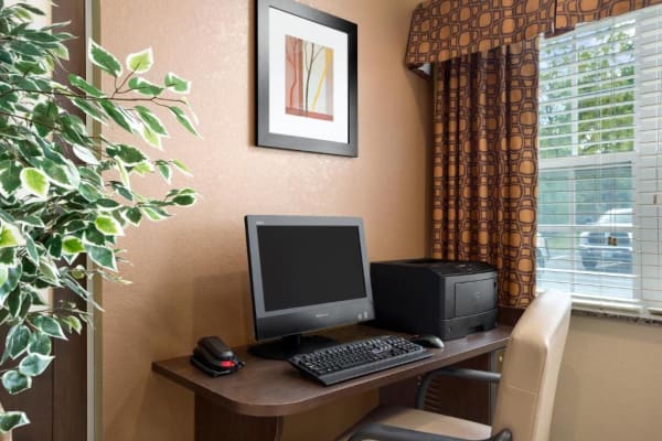 Business facilities and meeting room at Microtel Williston