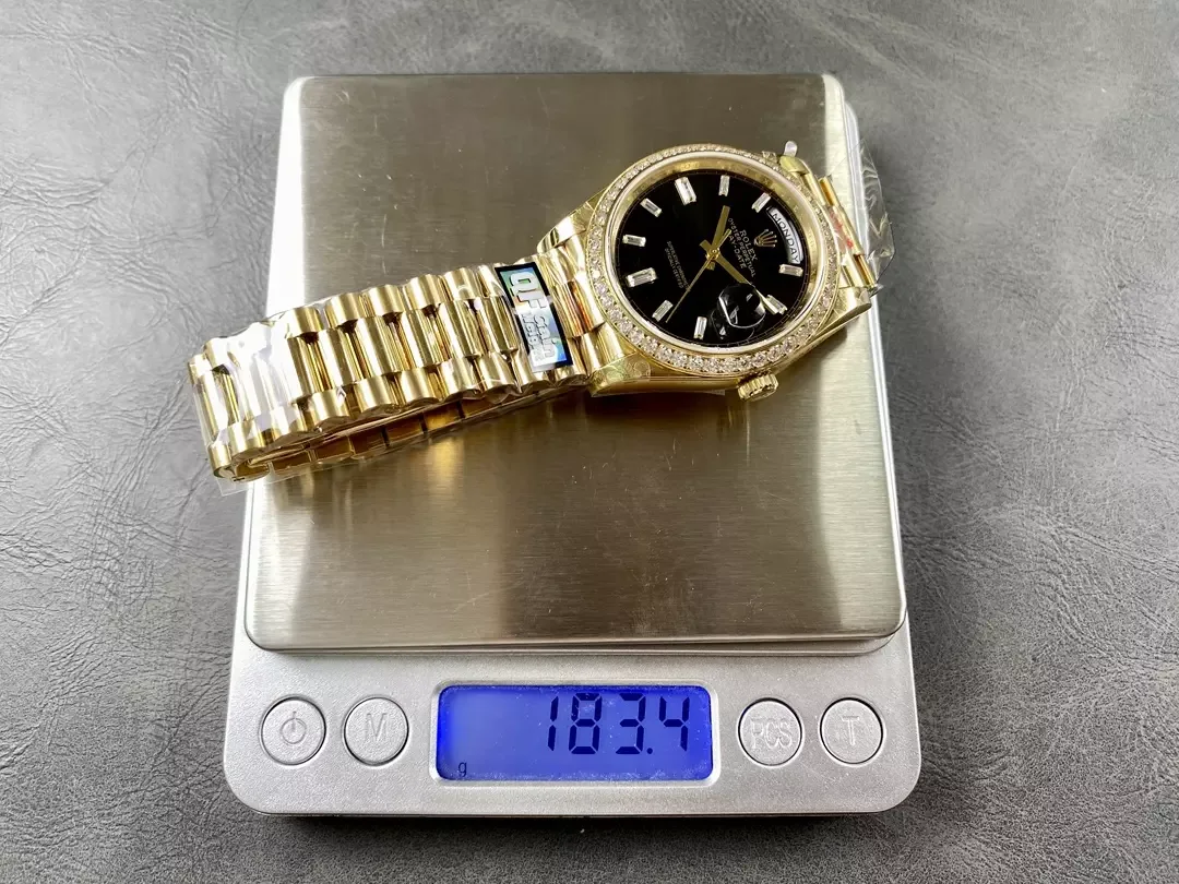 QF공장 롤렉스 데이데이트 블랙 다이얼 바게트다이아 옐로우골드 금통 40mm 228238 상세 이미지 1