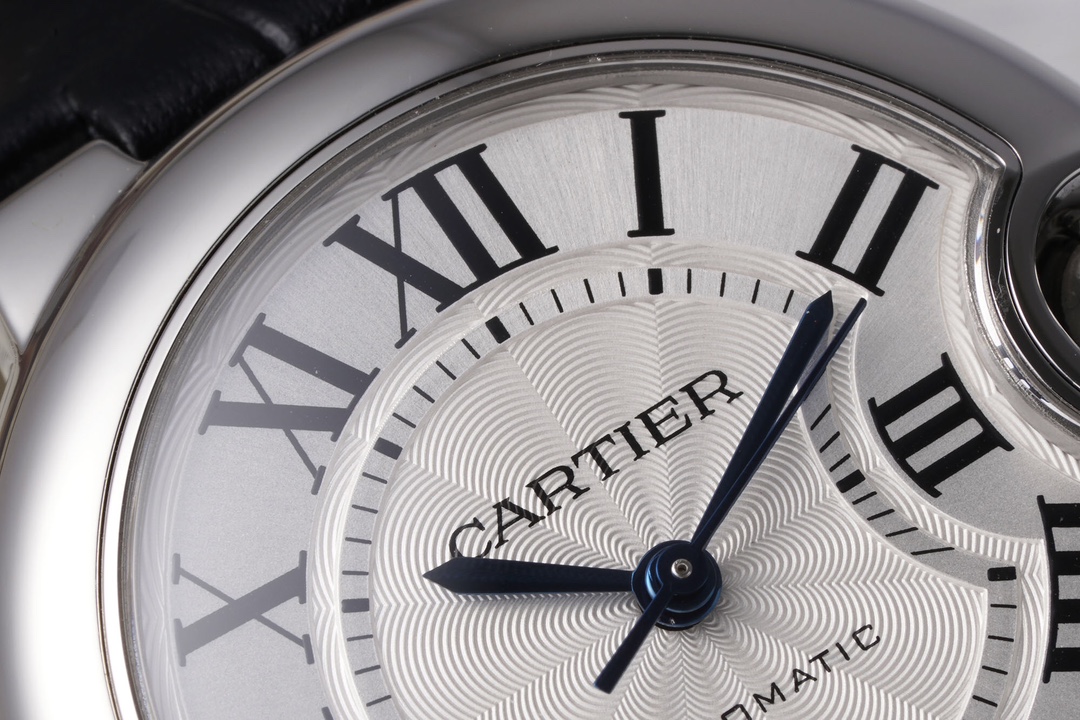 까르띠에 AF공장 까르띠에 발롱 브루 드 스틸 / 블랙 가죽밴드 33mm SEIKO NH05A 21J 무브먼트 상세 이미지 4