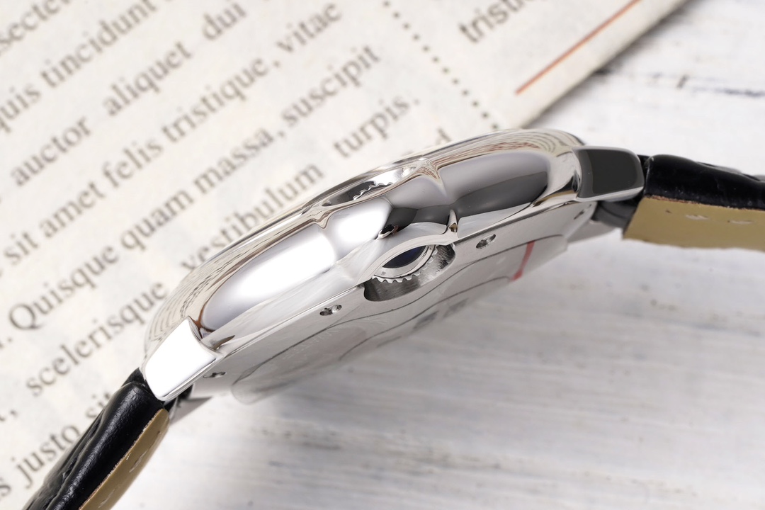 까르띠에 AF공장 까르띠에 발롱 브루 드 스틸 / 블랙 가죽밴드 33mm SEIKO NH05A 21J 무브먼트 상세 이미지 6