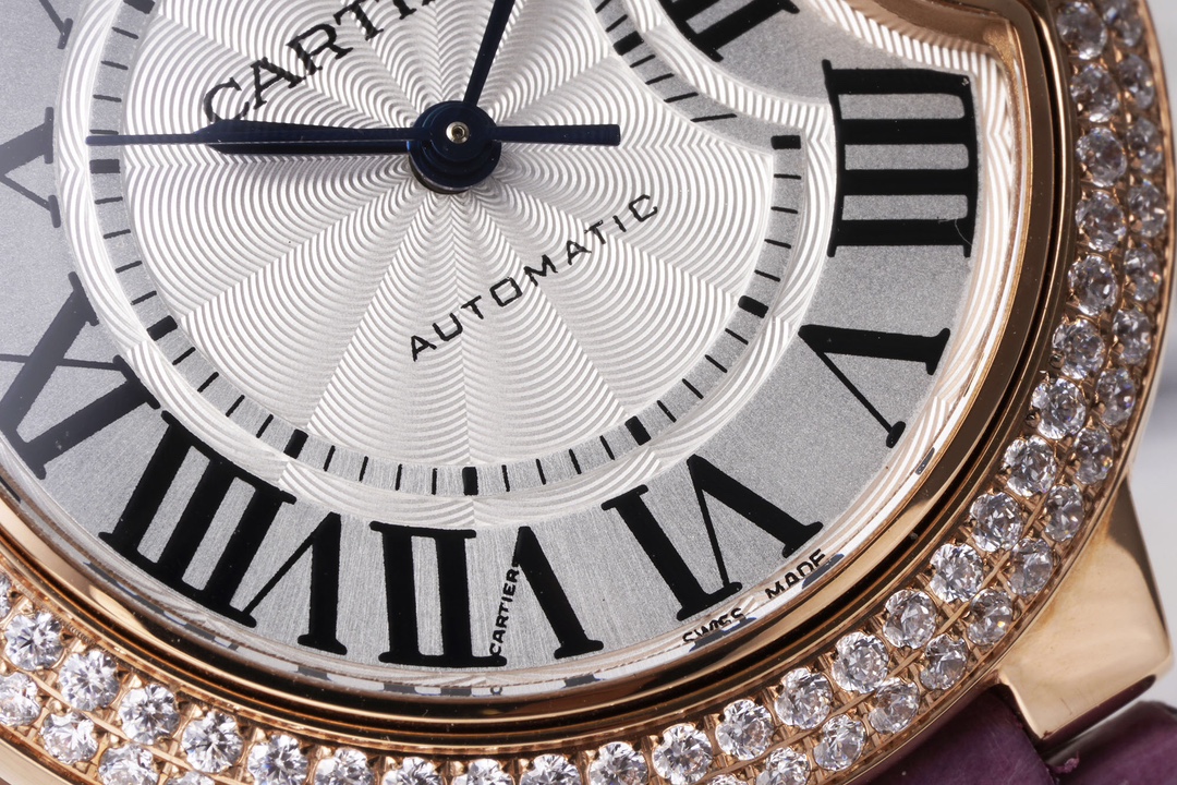 까르띠에 AF공장 까르띠에 발롱 브루 드 로즈골드 다이아 베젤 / 퍼플 가죽밴드 33mm SEIKO NH05A 21J 무브먼트 상세 이미지 5