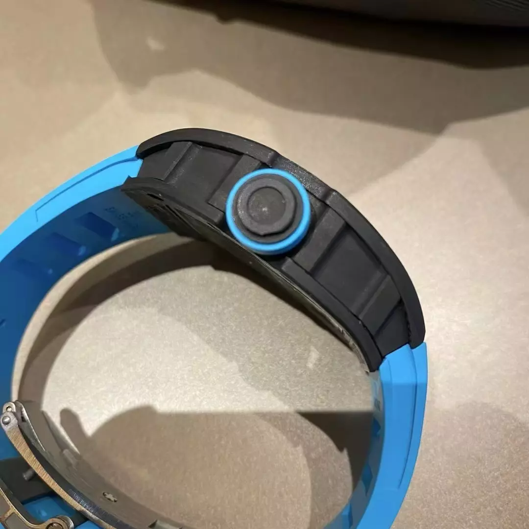 오데마피게 APS공장 V2 리차드밀 부바왓슨 RM-055 블랙 카본 케이스 블루 러버밴드 NTPT 카본, 리얼 티타늄 제작 상세 이미지 4