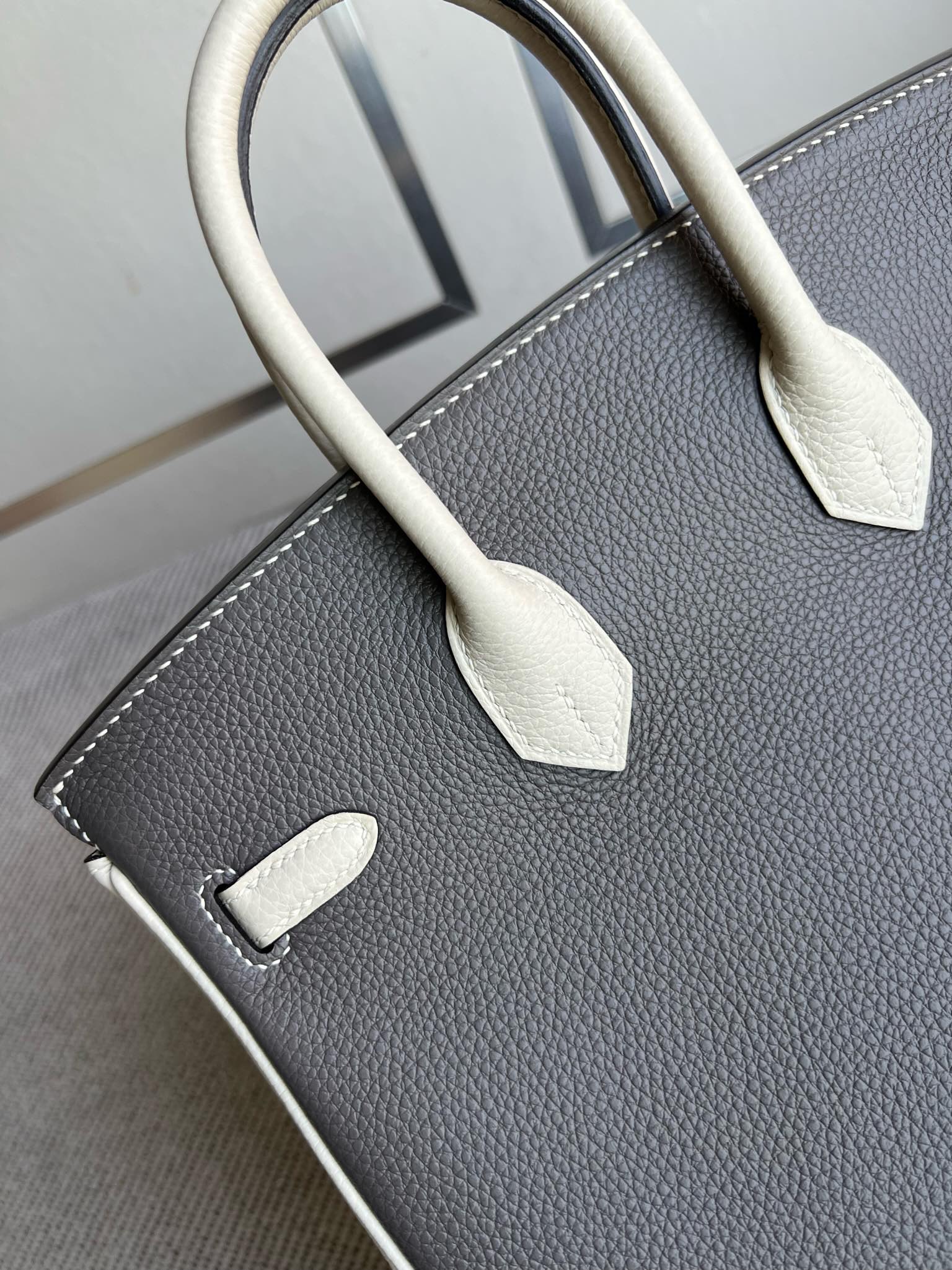 에르메스 반수공 에르메스 버킨백 25 그레이 화이트 금장 엡송  상세 이미지 8