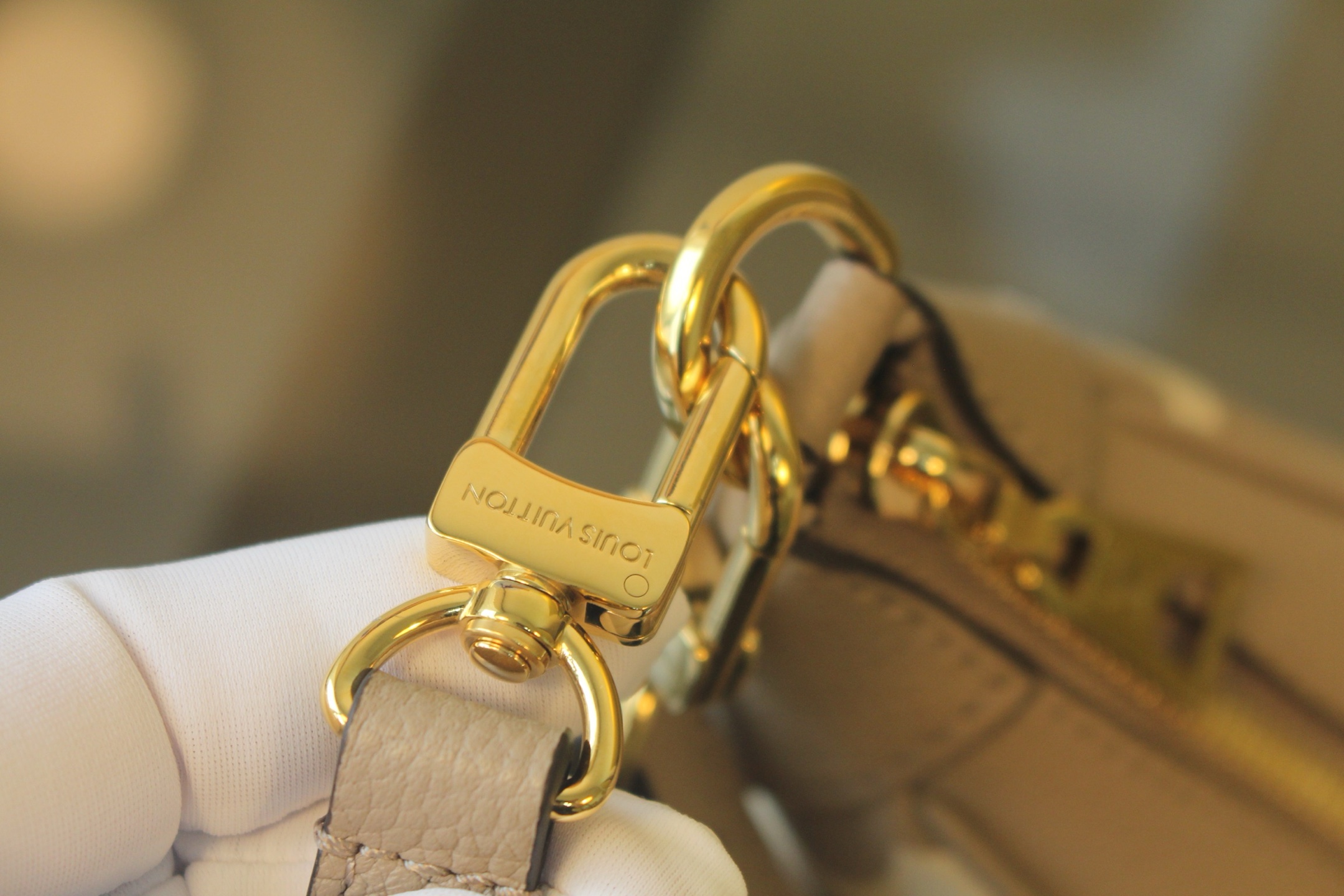 루이비통 루이비통 바가텔 숄더백 앙프렝뜨 베이지 M46002 정품 동일가죽 사용! 상세 이미지 2